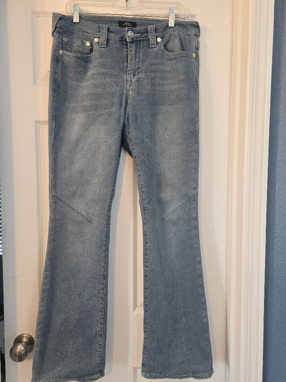 True Religion Light Wash Mid Rise Bootcut Women's Jeans "Becca" Size 31